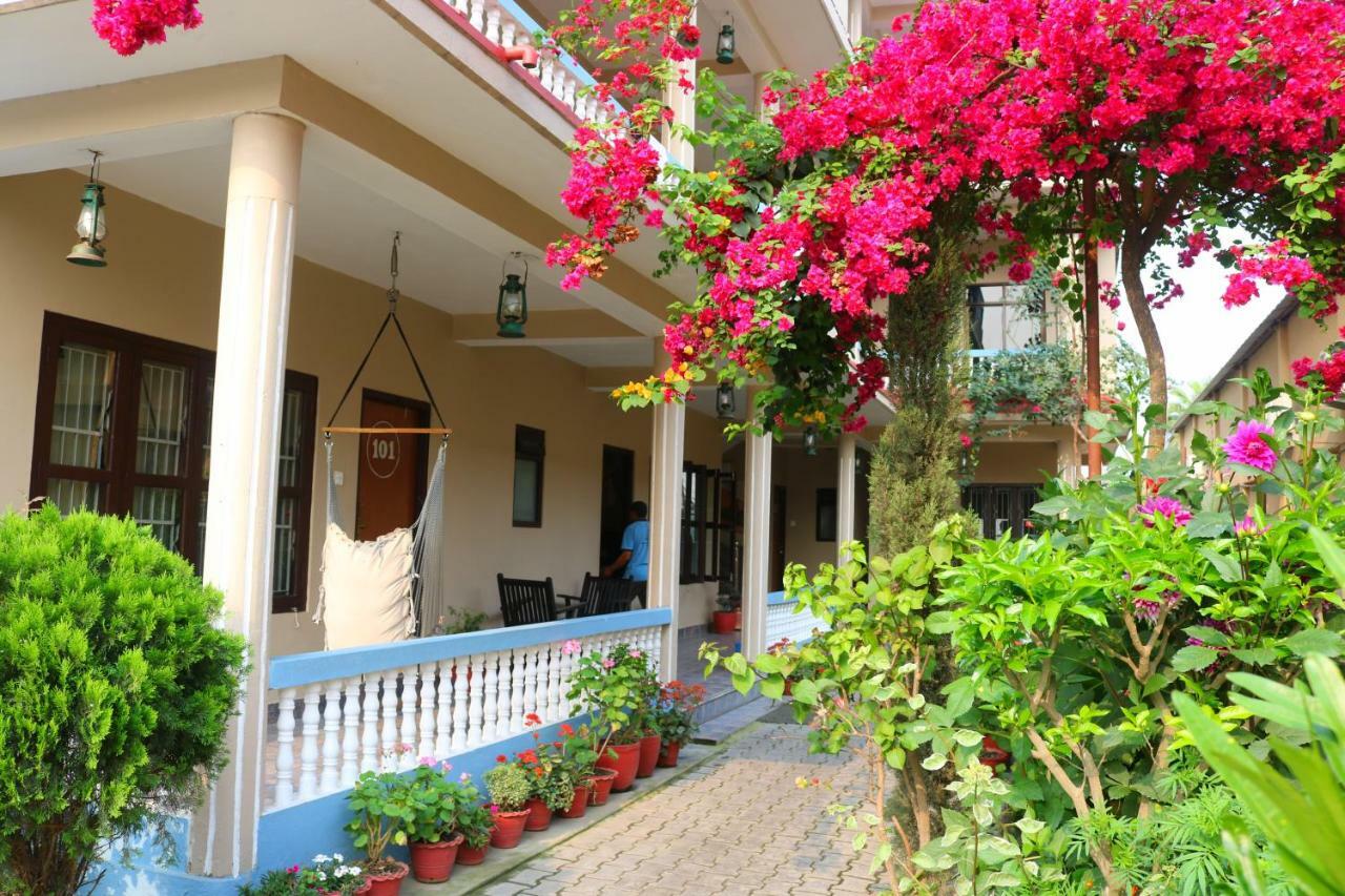 Peacock - A Family-Run Hotel Sauraha Exteriér fotografie